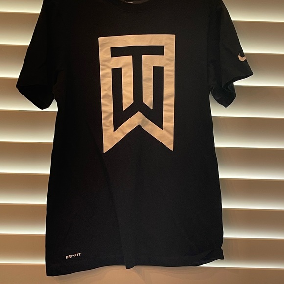 tiger woods logo t shirt